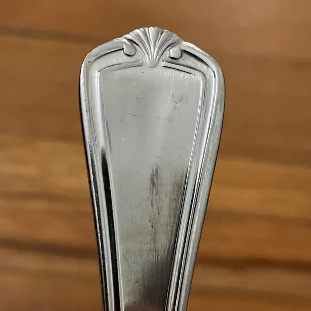 Reed & Barton Lot of 2 Hadley Stainless Dinner Forks 8 1/8